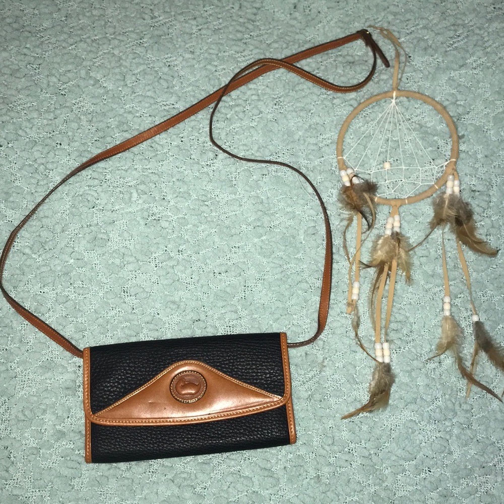 VINTAGE DOONEY BOURKE | Crossbody Wallet